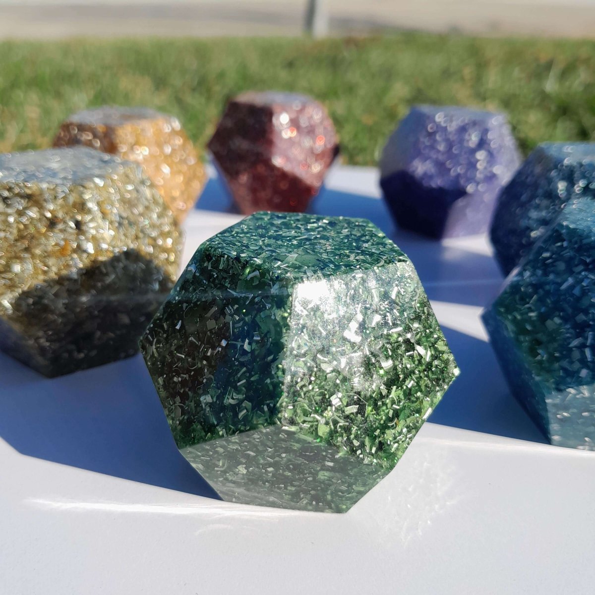 Pack 7 Chakras - 7 Mini Dodecaedros de Orgonita - Mundo Orgon