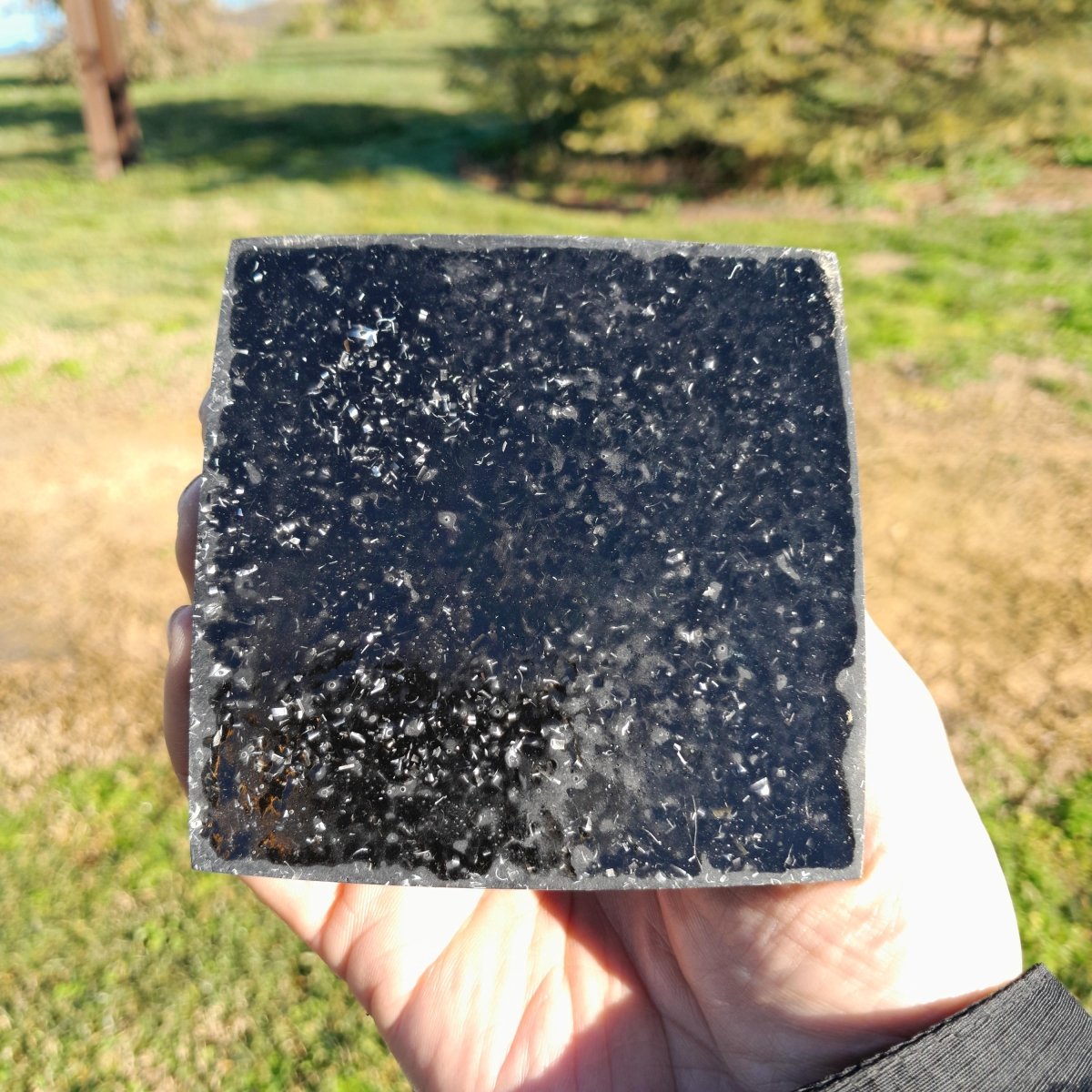 Pirámide de Orgonita con Shungita - 90mm - Mundo Orgon LTD