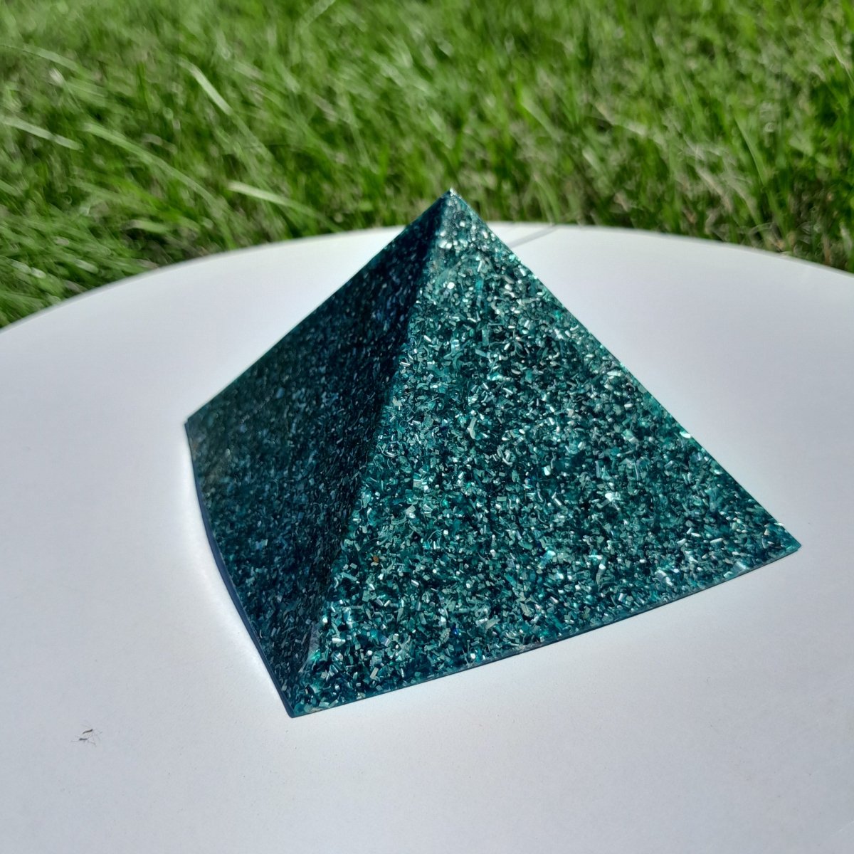 Pirámide Orgonita Básica 90 mm – Color Azul - Mundo Orgon LTD