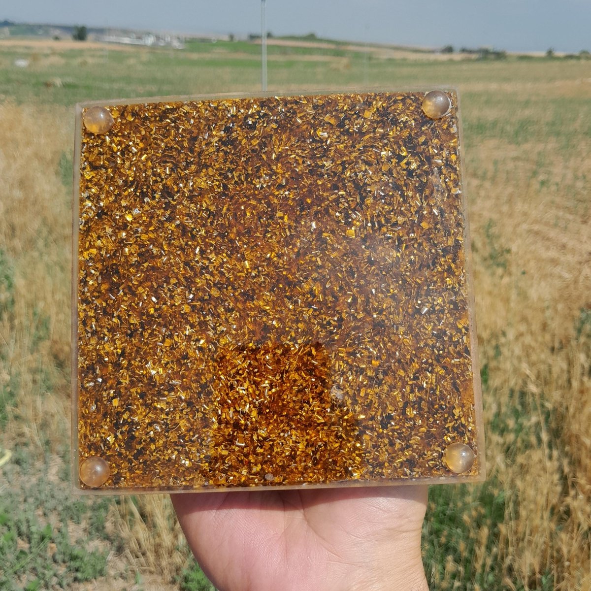 Piramide Orgonita Buda con Flor de Loto Marrón - 140mm Base - Mundo Orgon