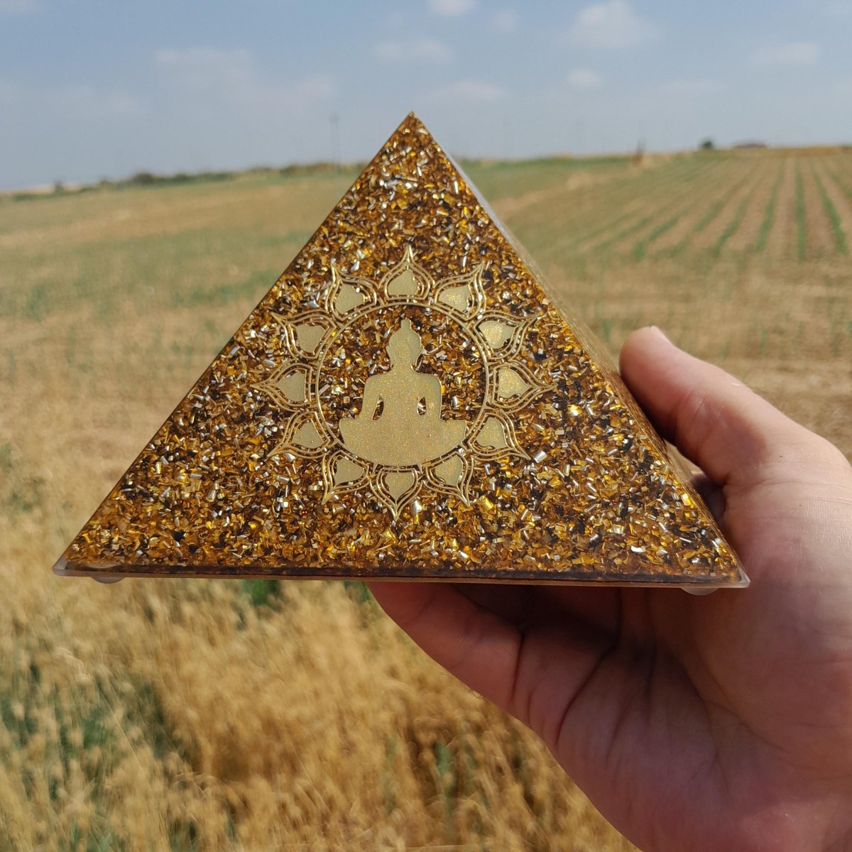 Piramide Orgonita Buda con Flor de Loto Marrón - 140mm Base - Mundo Orgon