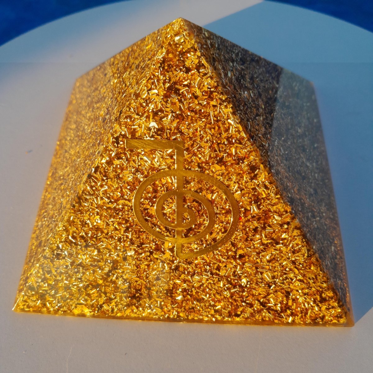 Pirámide Orgonita Cho Ku Rei Marrón 120mm - Mundo Orgon