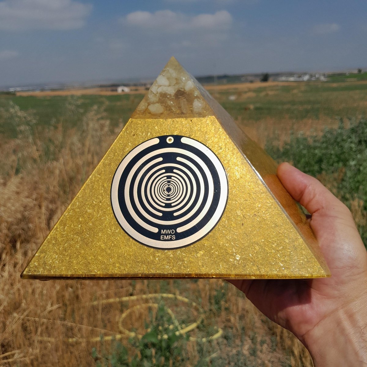 Pirámide Orgonita con Disco Lakhovsky - 200mm Base - Mundo Orgon