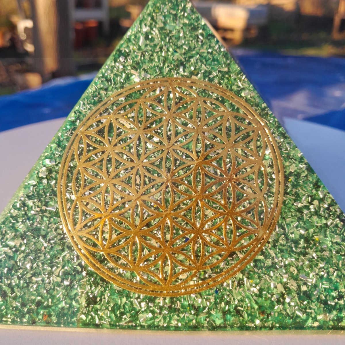 Pirámide Orgonita Flor de la Vida Verde 140 mm - Mundo Orgon