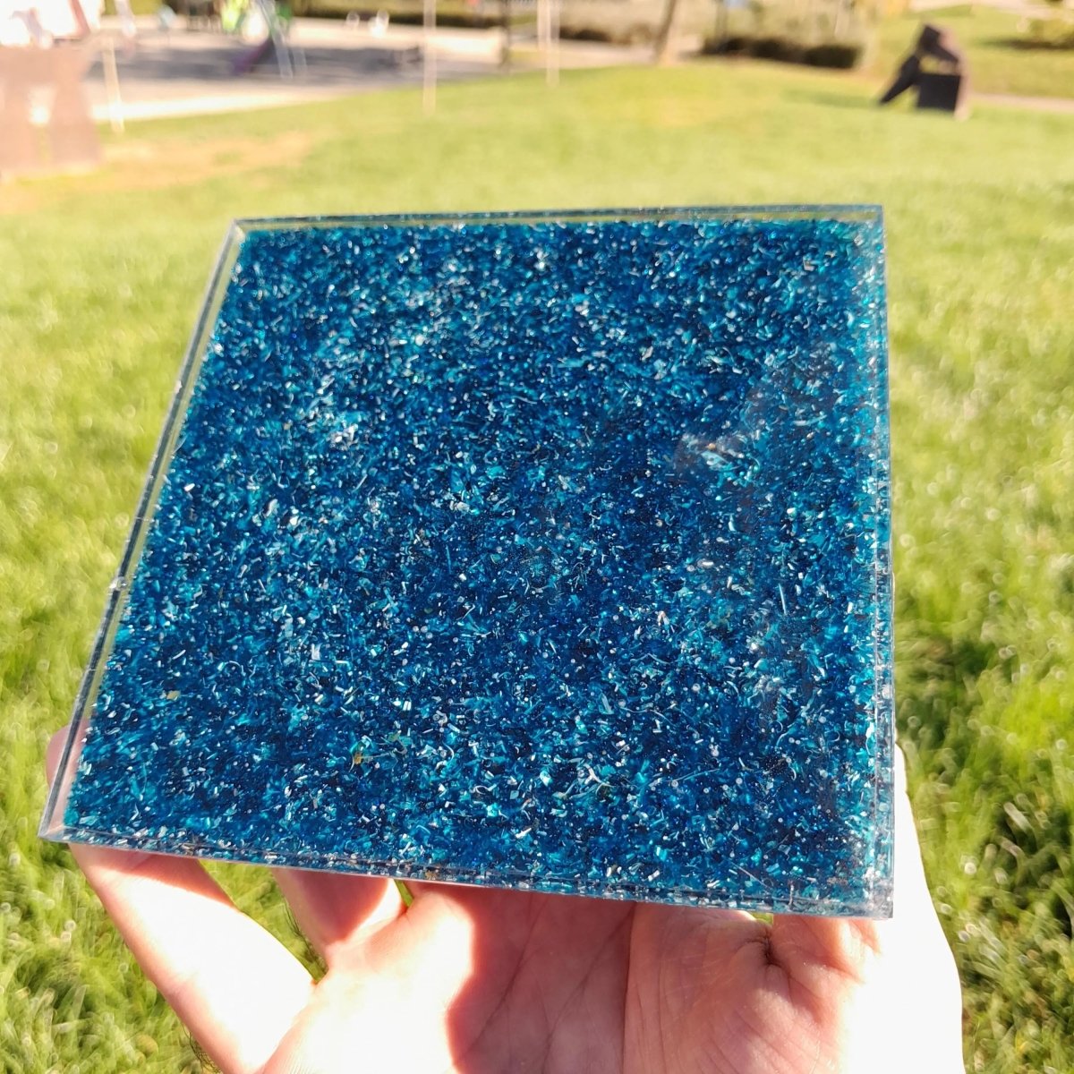 Pirámide Orgonita Flor de Loto Azul - 140mm de Base - Mundo Orgon