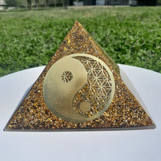 Pirámide Orgonita Yin Yang Marrón - 140mm de Base - Mundo Orgon LTD