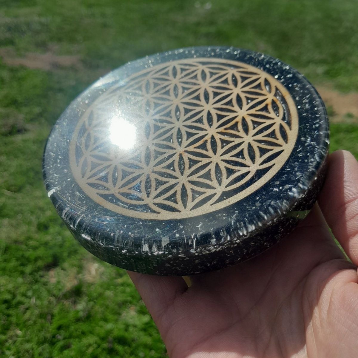 Plato de Carga de Orgón Flor de la Vida con Shungita - Mundo Orgon LTD