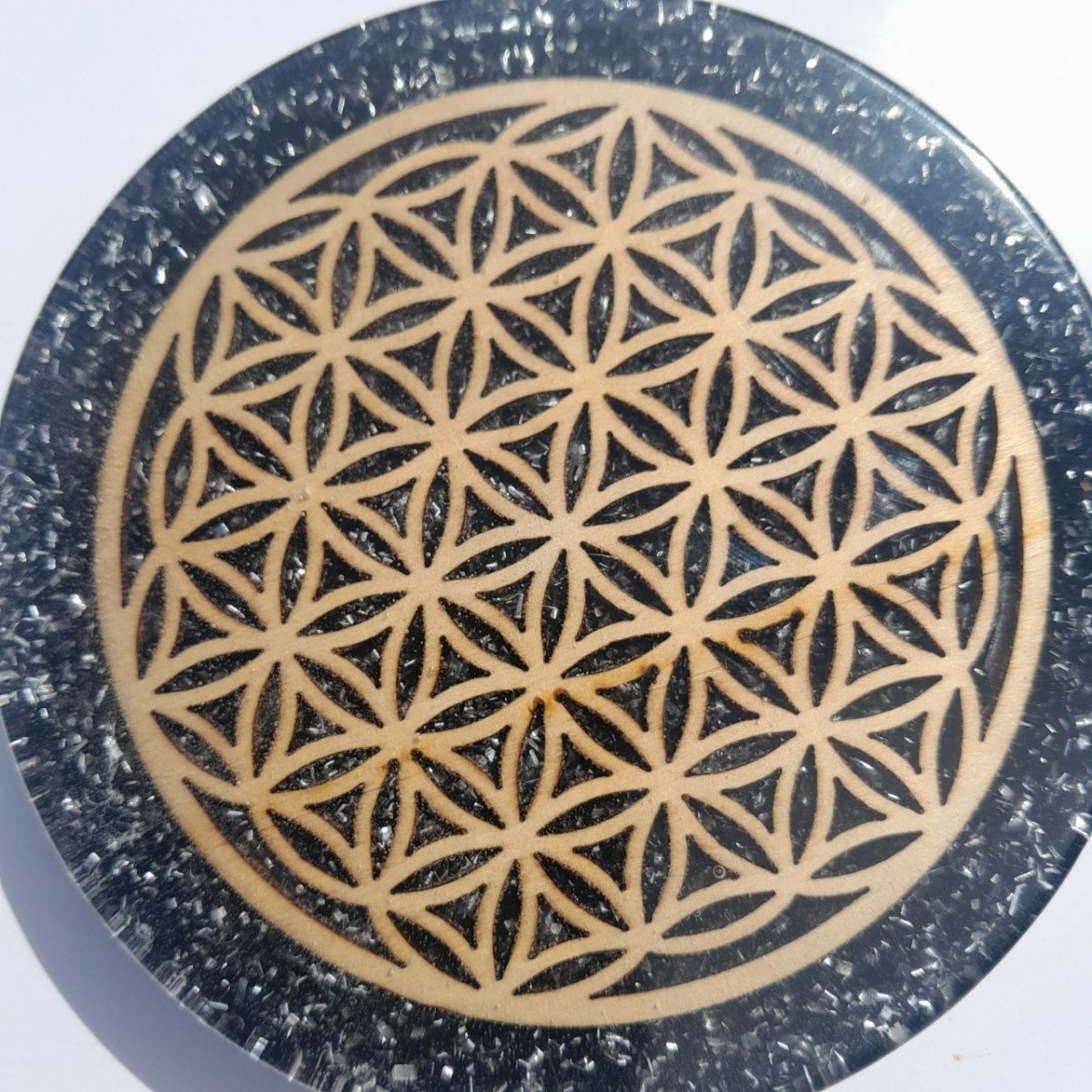 Plato de Carga de Orgón Flor de la Vida con Shungita - Mundo Orgon LTD