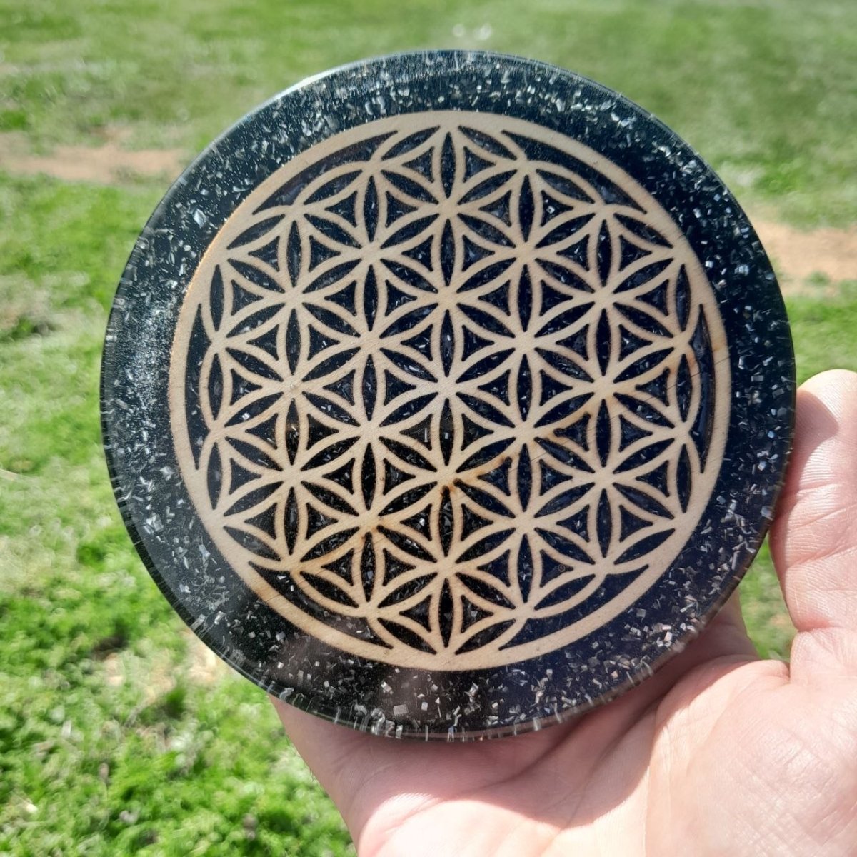 Plato de Carga de Orgón Flor de la Vida con Shungita - Mundo Orgon LTD