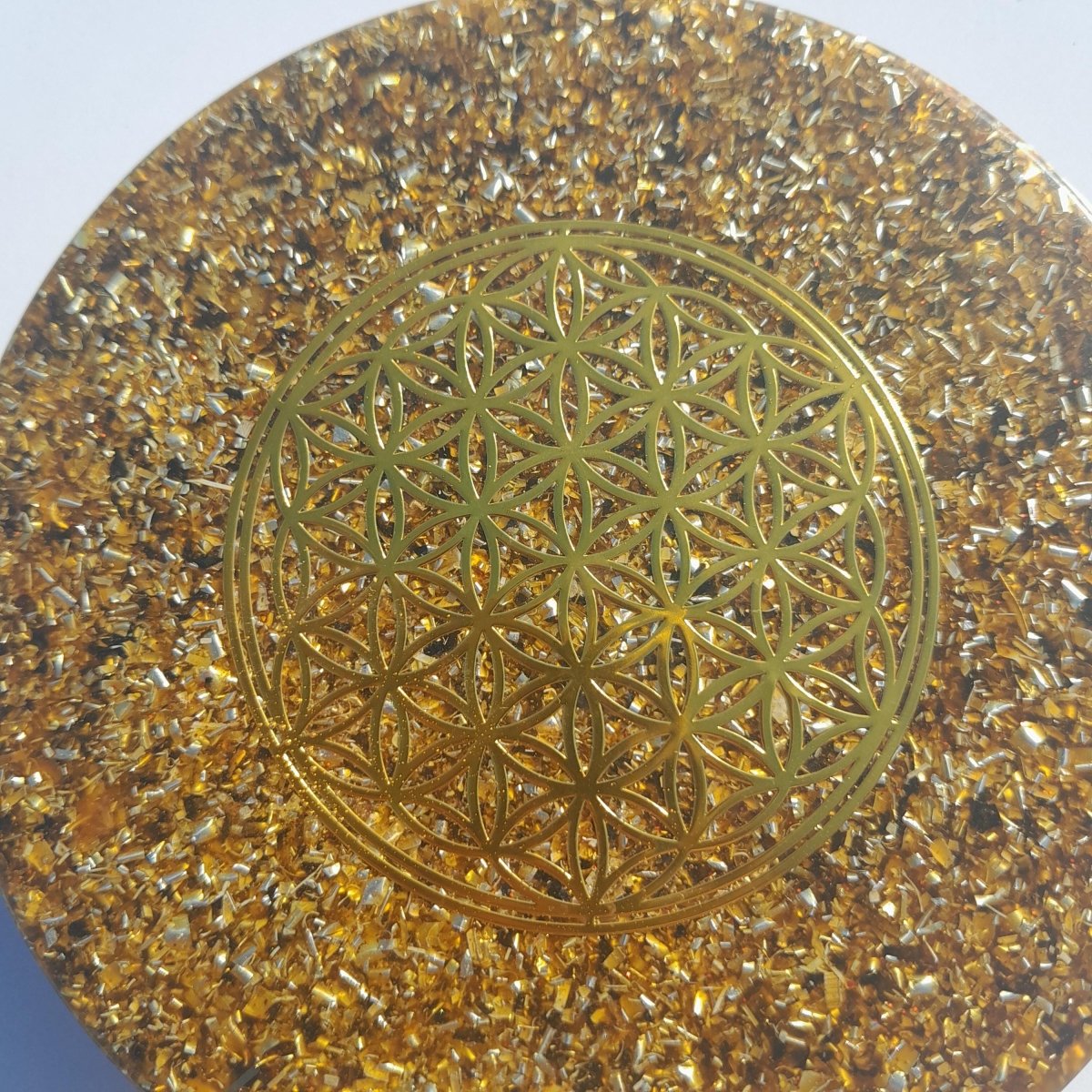 Plato de Carga Orgónica Flor de la Vida Marrón - Mundo Orgon