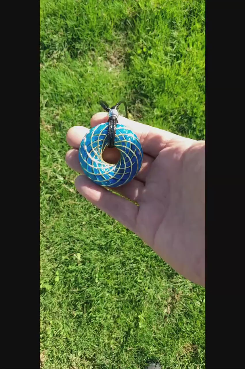Bobina Torus Rodin con Lapislázuli- Cobre Bañado en Oro de 14K- 50mm- Generador de Ondas de Vórtice
