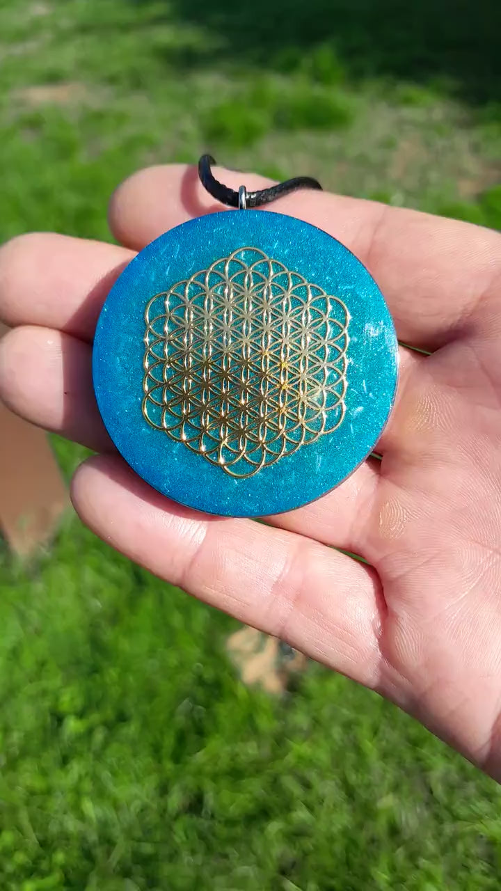 Colgante Orgonita Flor de la Vida Hexagonal Azul Cielo con Shungita- Protección 5G, EMF, Energía Orgone, Hecho a Mano