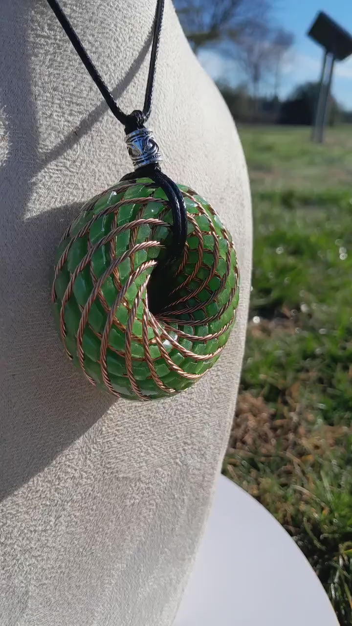 Bobina Torus Rodin con Aventurina Verde- 62mm- Generador de Ondas de Vórtice- Energía Toroidal | Joyería Energética Hecha a Mano