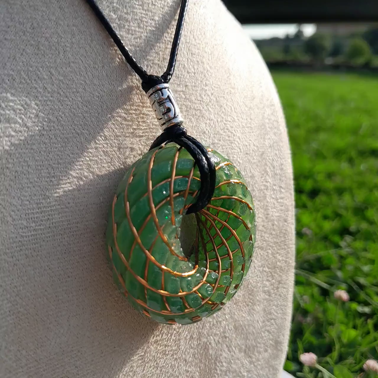 Bobina Torus Rodin Azul con Aventurina Verde- 50mm- Generador de Ondas de Vórtice