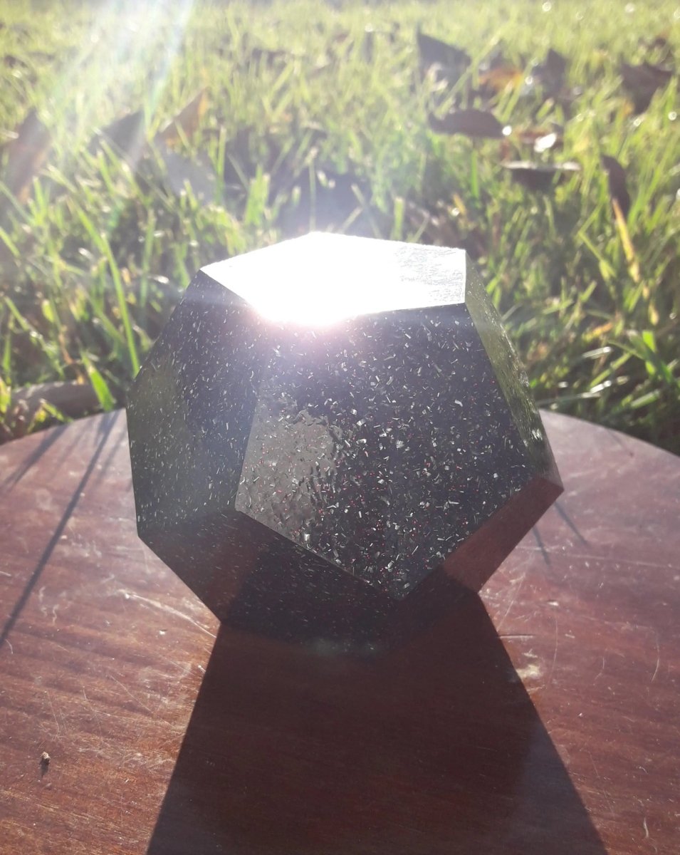 Dodecaedro Orgonita con Shunguita - Grande - Mundo Orgon