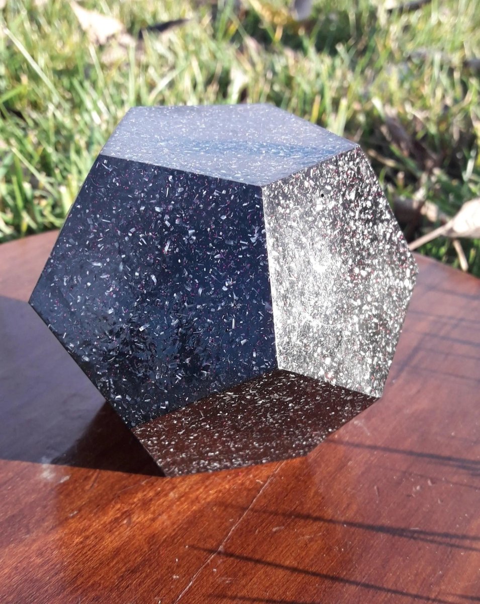 Dodecaedro Orgonita con Shunguita - Grande - Mundo Orgon