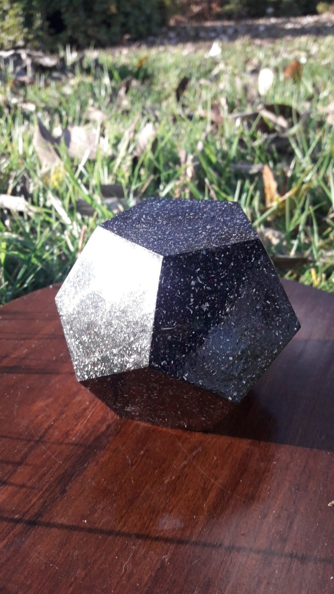 Dodecaedro Orgonita con Shunguita - Grande - Mundo Orgon